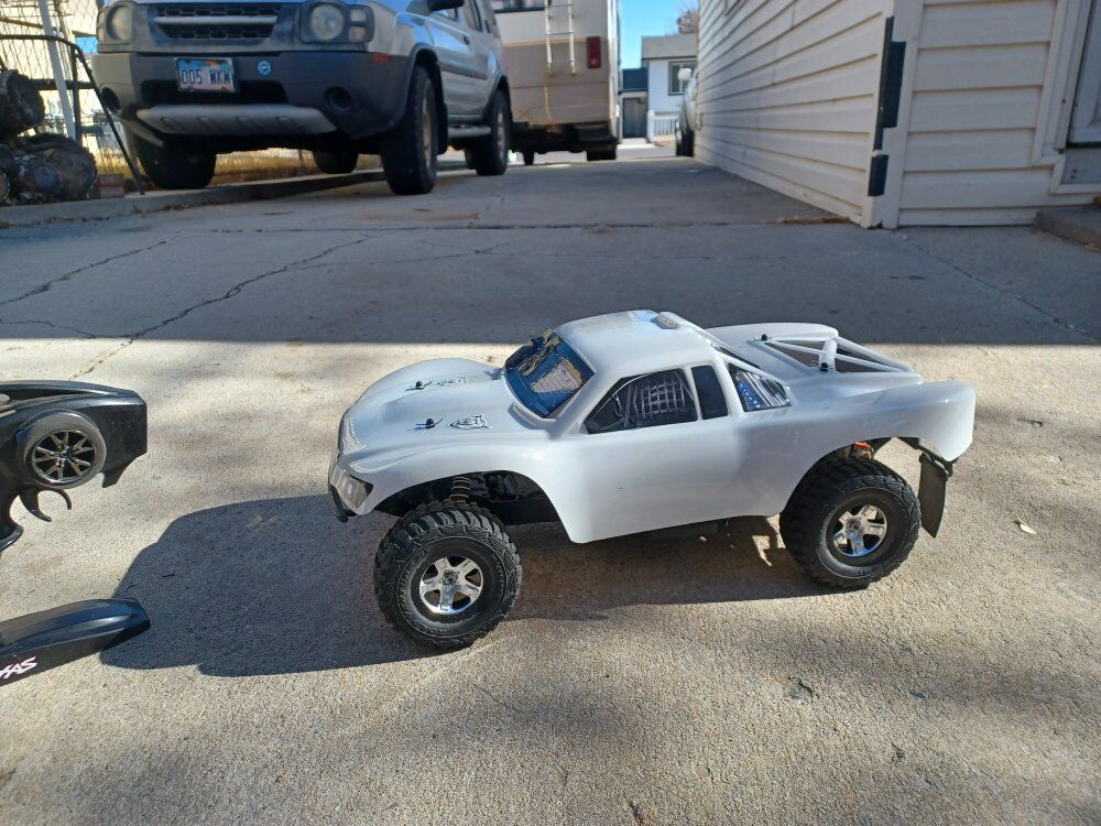 Team Assoc. Short Course Truck