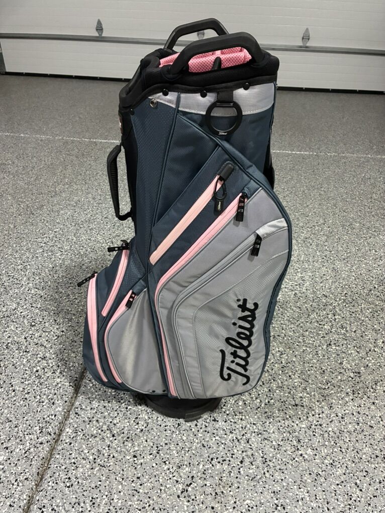 Titleist Golf bag