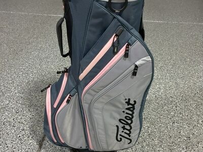 Titleist Golf bag