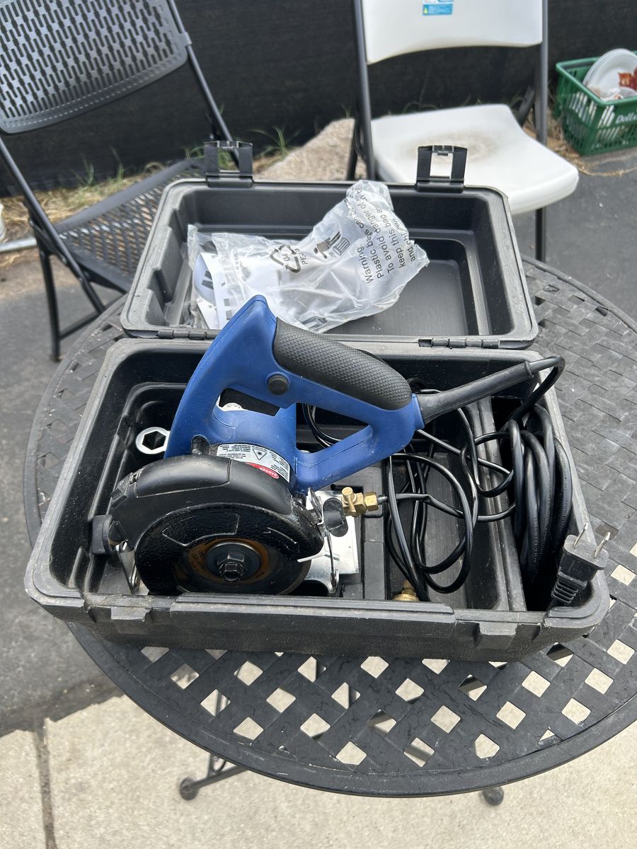 Tile saw