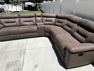 Fletcher 6-piece Fabric Reclining Sectional