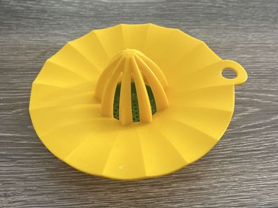Yellow Silicone Citrus Juicer & Pot Lid Cover - Manual Squeezer & Spill Stopper
