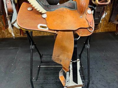 15" Billy Cook - Barrel racing saddle