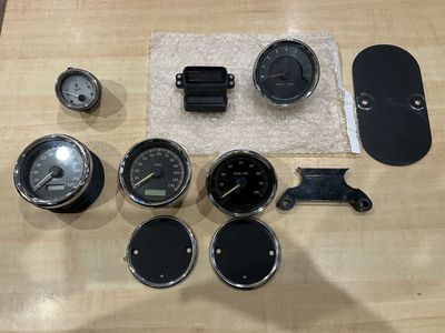 Harley Davidson Gauges/Mounts
