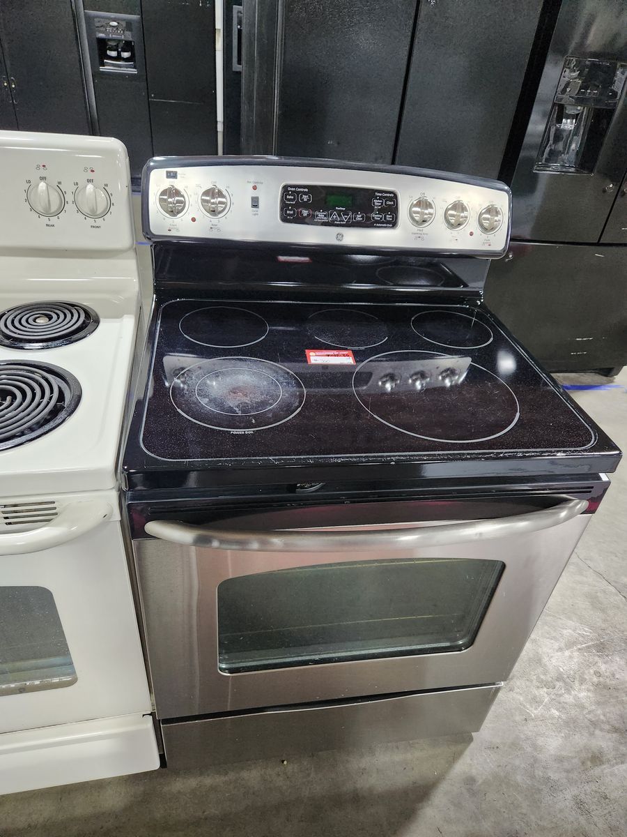 GE Stainless Steel Electric Range Stove with Glass Cooktop