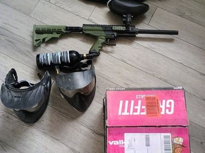 Tippmann 98 paintball gun and equipment