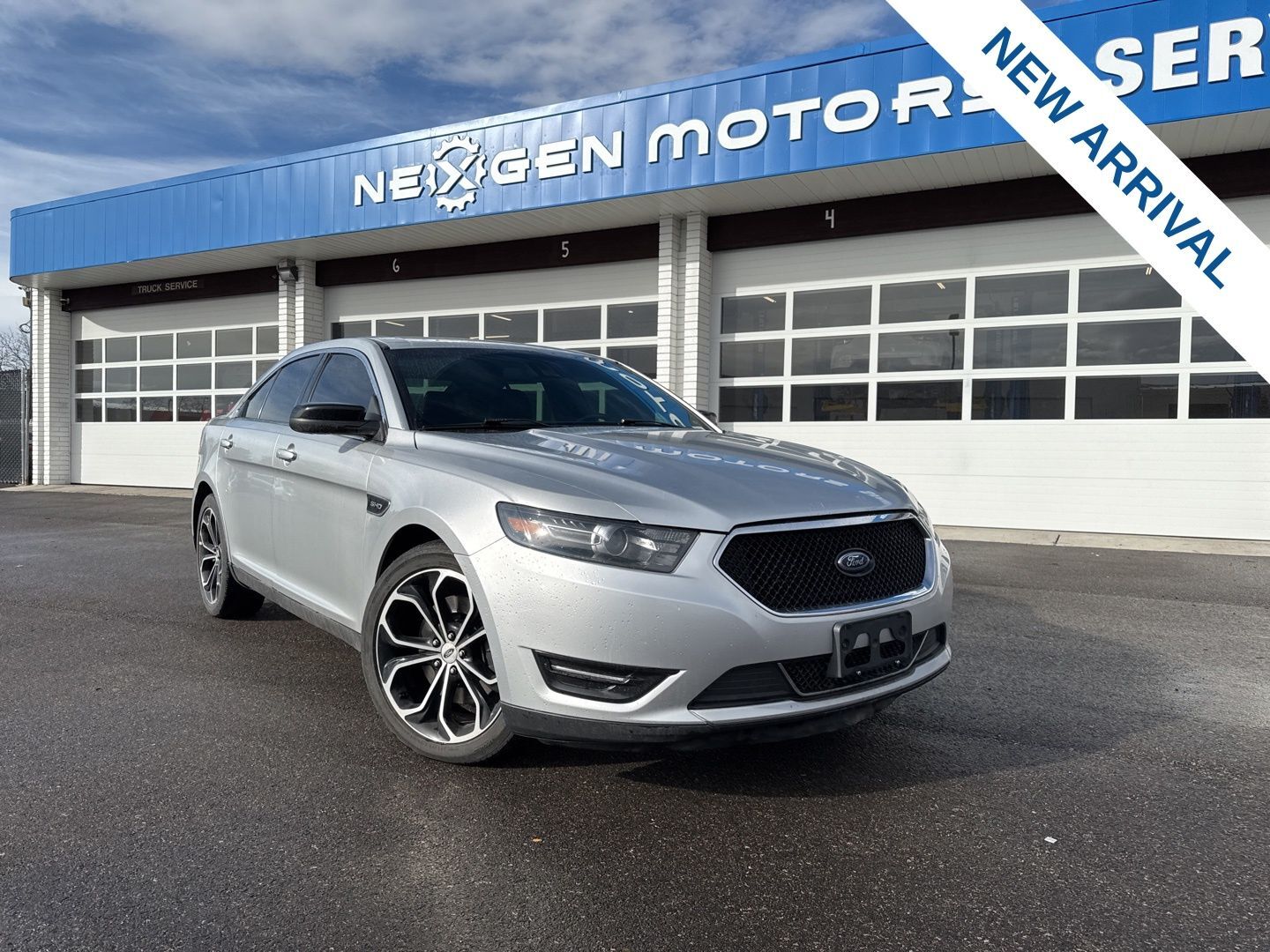 2019 Ford Taurus SHO