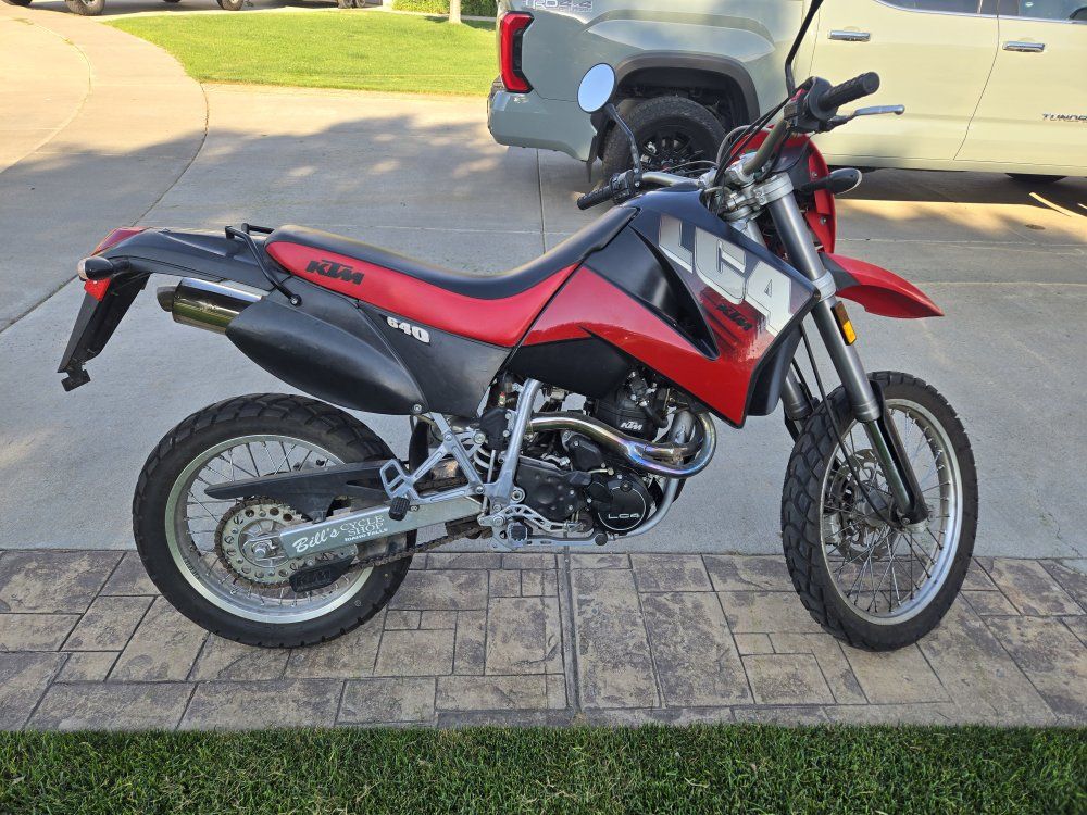 2002 KTM 640 LC4 DUAL SPORT MOTORCYLE