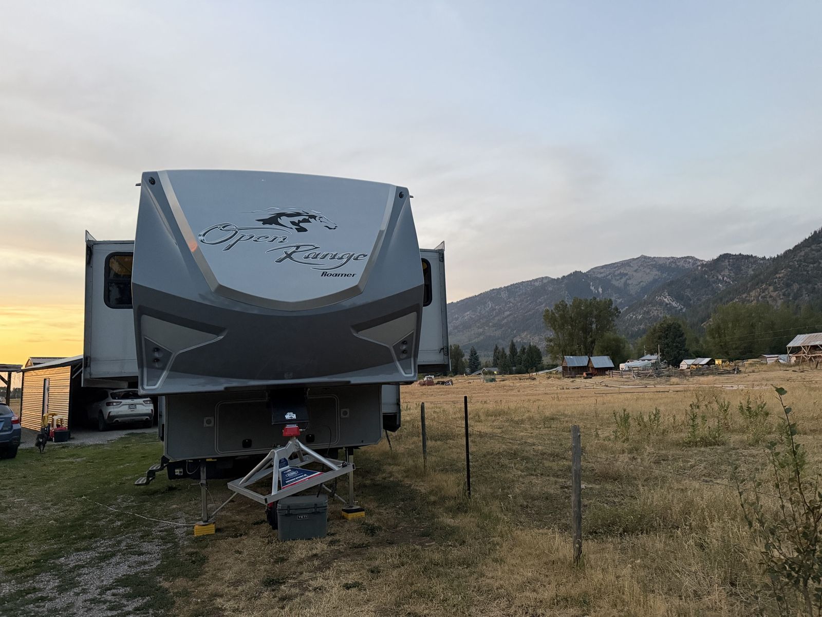 Open Range Roamer 5th Wheel