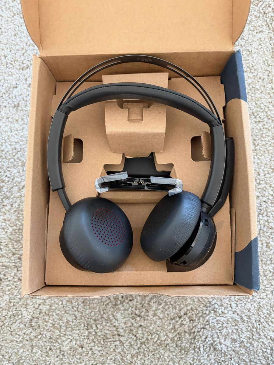 Poly Voyager Focus 2 Wireless Headset Microsoft Teams