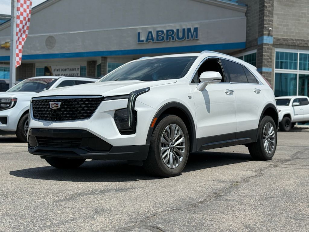 2024 Cadillac XT4 Premium Luxury