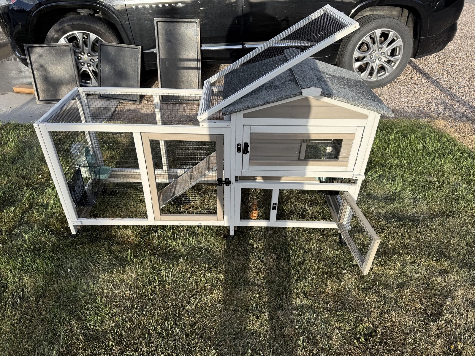 Large Outdoor Rabbit Hutch/ Small Animal Cage on wheels, run and food container