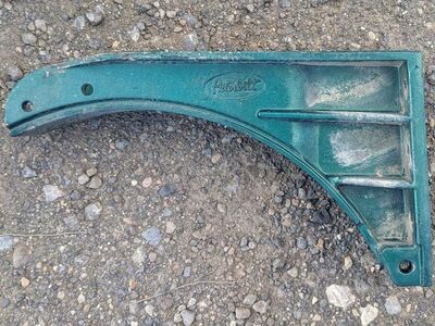 Peterbilt Bracket