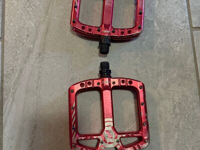 Deity TMAC pedals