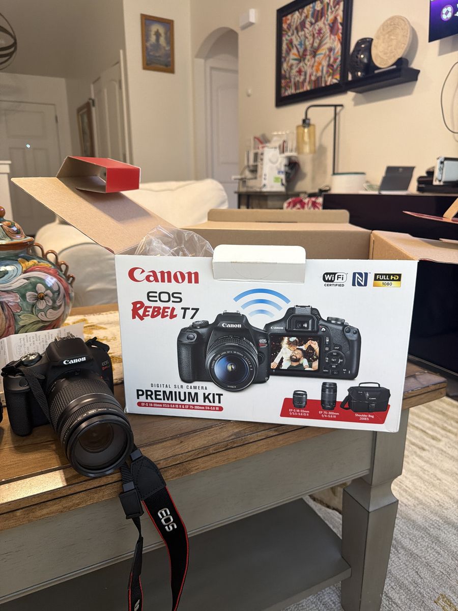 Canon EOS Rebel T7  premium KIT