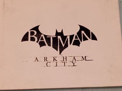 PS3 - Batman Arkham City Collectible Art Book & Game.