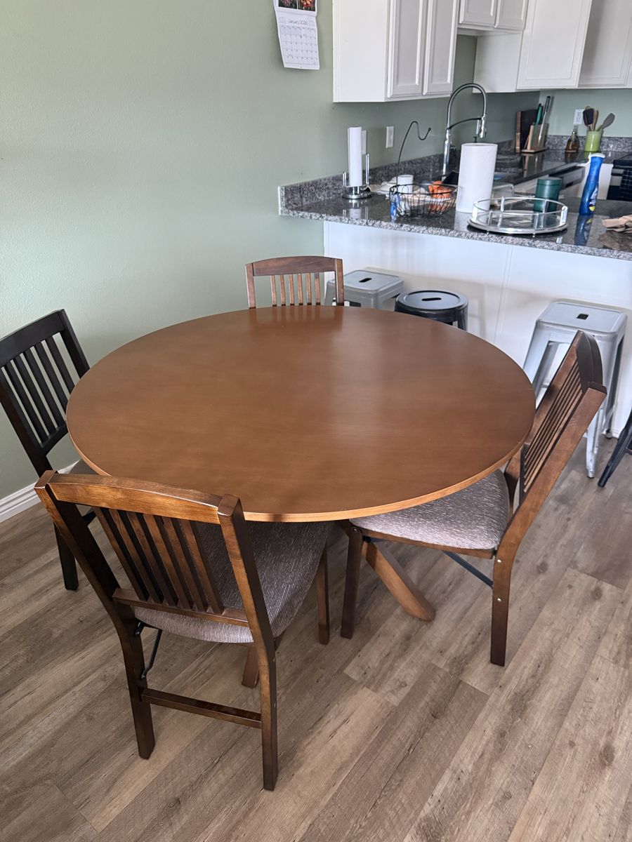 Kitchen Table and Chairs