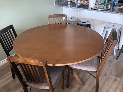 Kitchen Table and Chairs