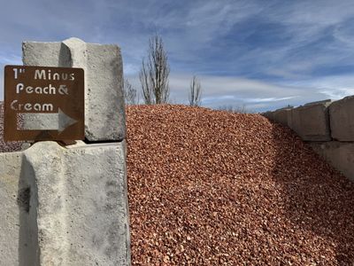 1 Inch Peaches And Cream Gravel