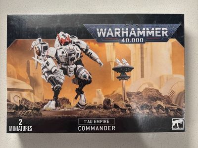 Warhammer 40K T'au Empire Commander 2 Miniatures (New, Sealed)