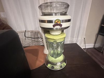 Margarita maker