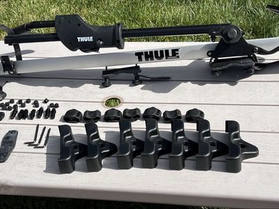 Thule 594XT Sidearm rooftop bike rack