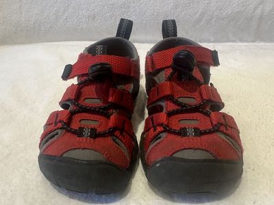 Keen Toddler, Size 8 Red Washable, Hiking Sandals