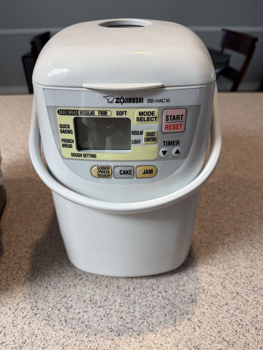 Zojirushi Mini Bread Machine (BB-HAC10)