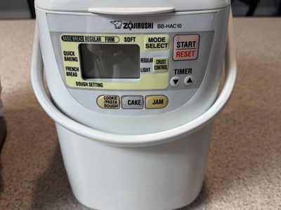 Zojirushi Mini Bread Machine (BB-HAC10)