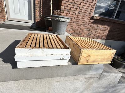 Beehive Super Boxes Foundations Frames Freder