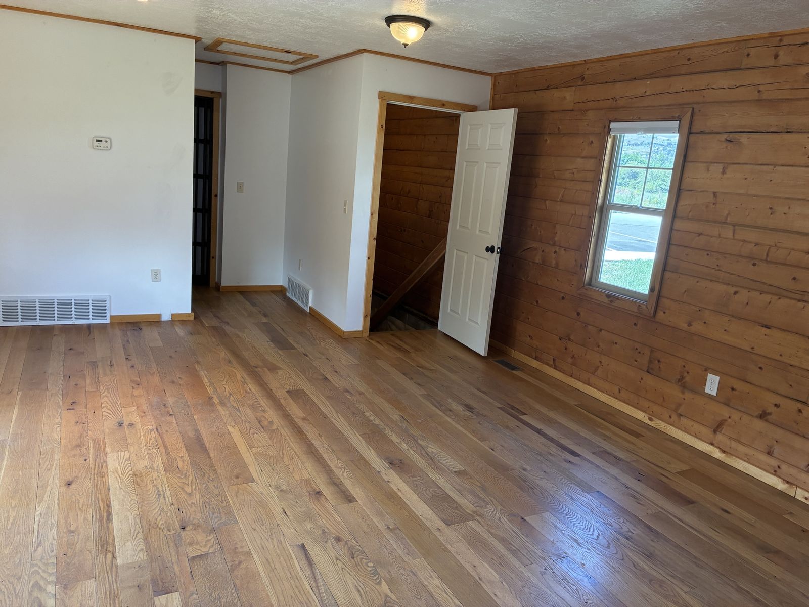 Main image 5