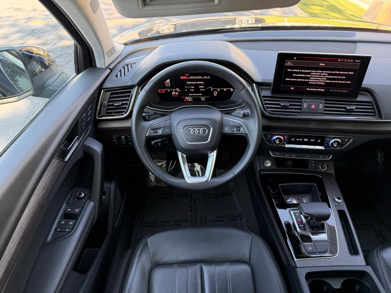 Main image 6