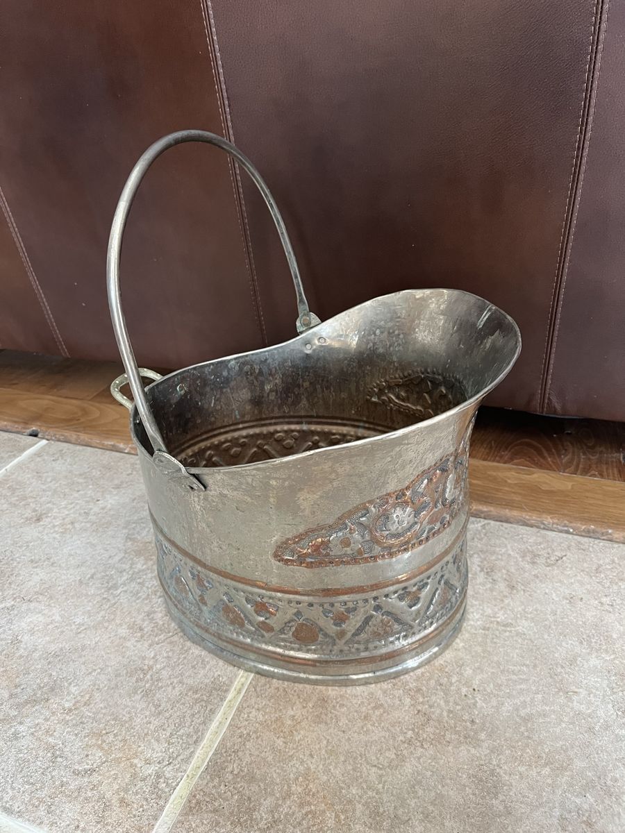 Antique copper pail/bucket 16” T X 13.5 L