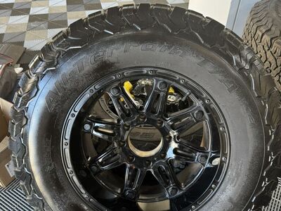 37x12.50xR20 8 Lug BFGs w/ Fuel Rims