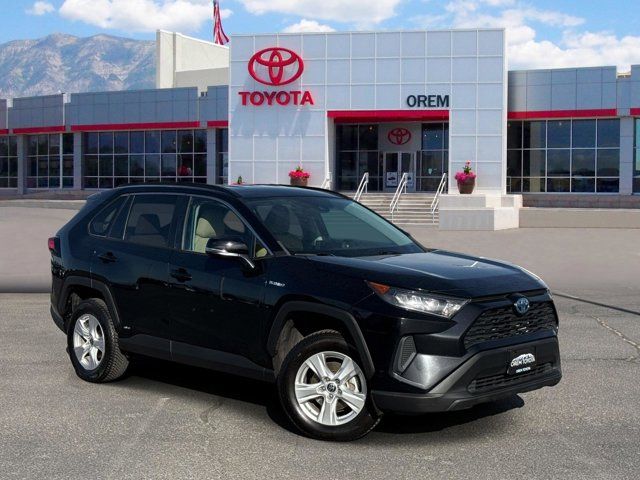 2021 Toyota RAV4 LE