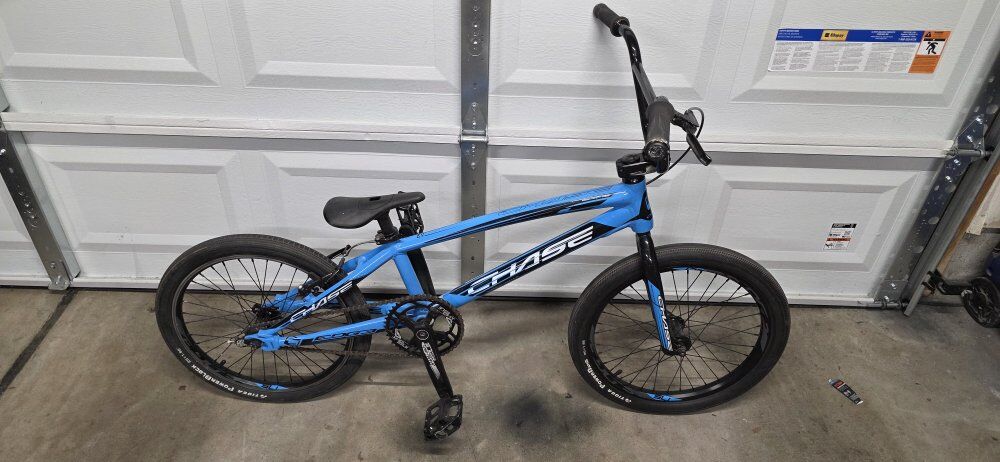 Chase Edge Pro XL bmx bike