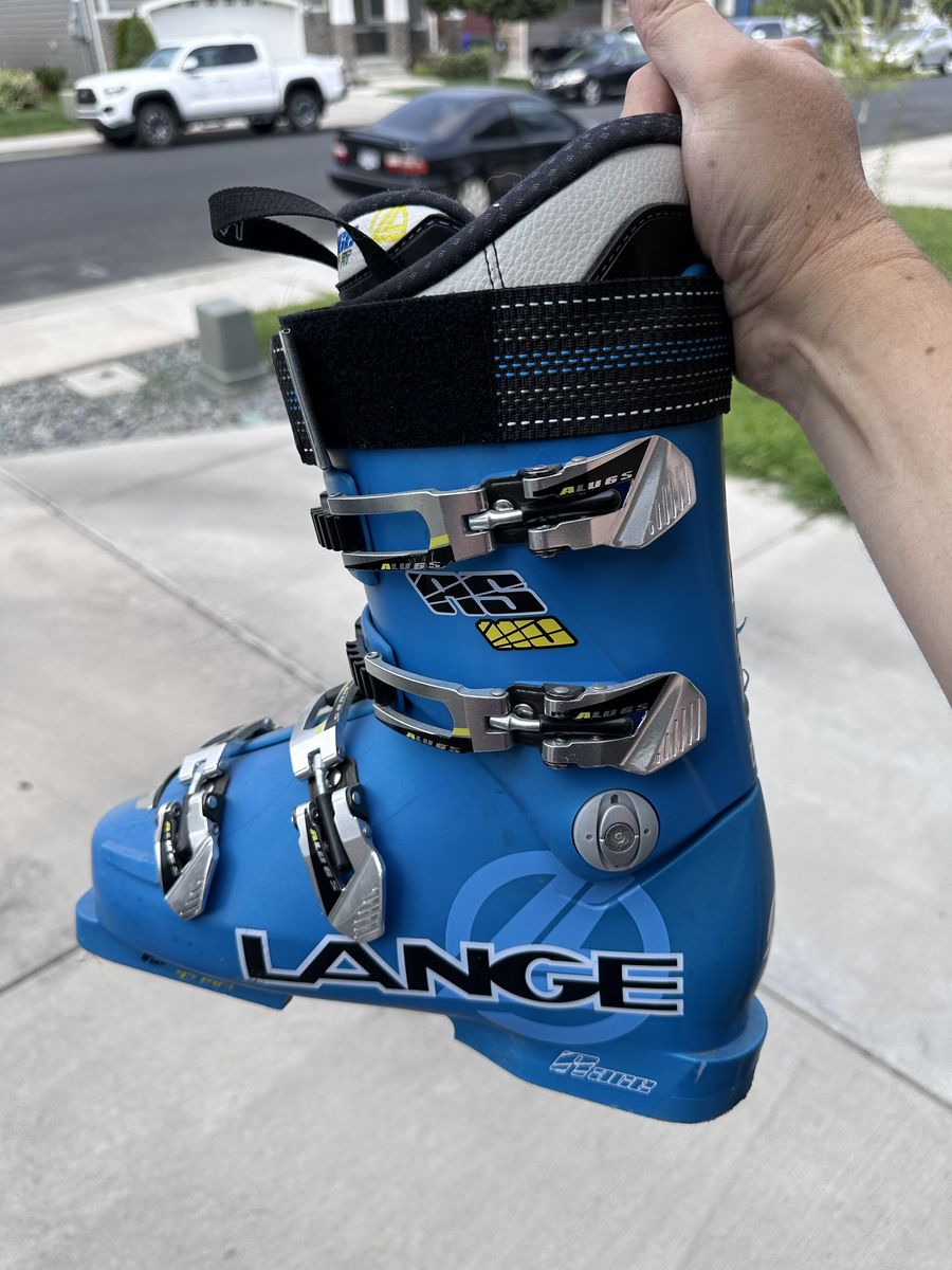 Lange ski boots