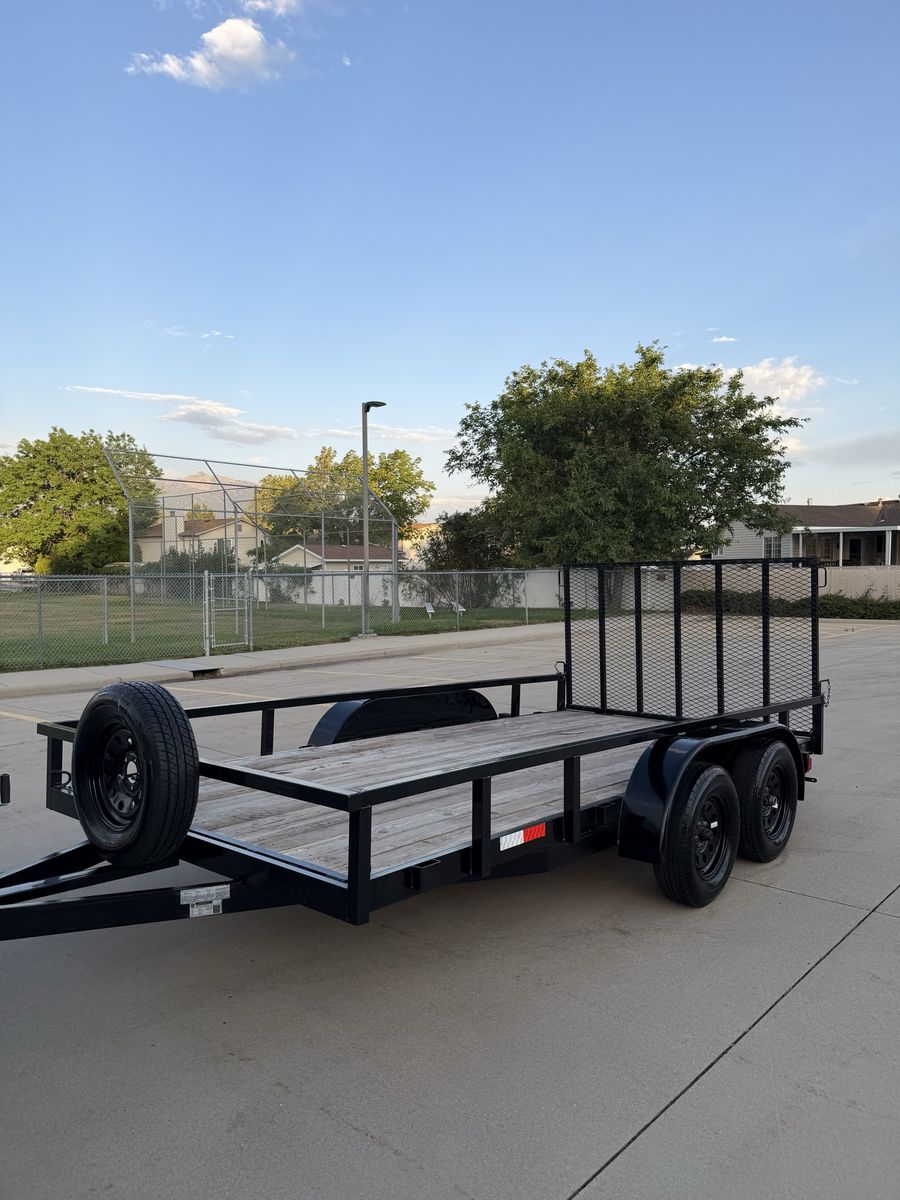 Like new 2021 7x14 dual axle trailer