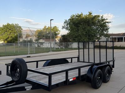 Like new 2021 7x14 dual axle trailer