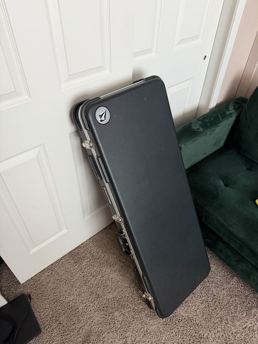 Road Runner Guitar Hard Case