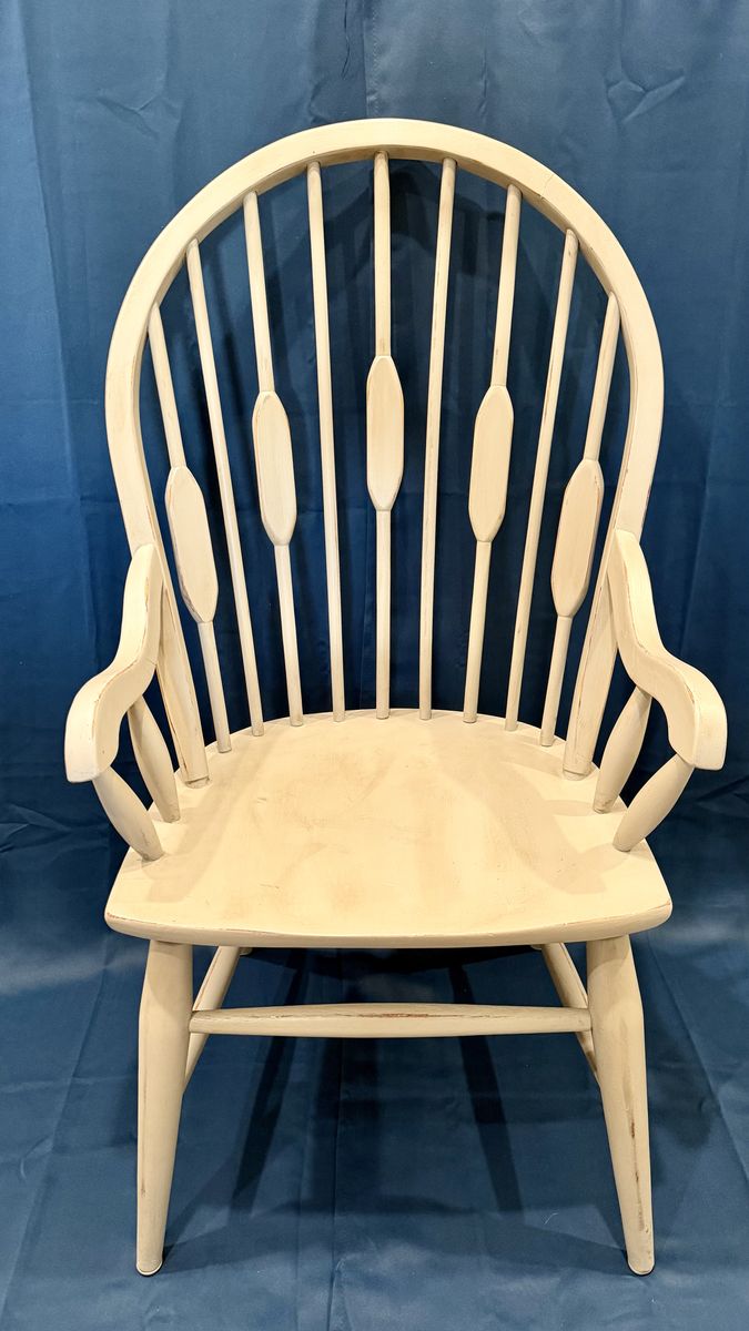 Farmhouse Style Windsor Arm Chair
