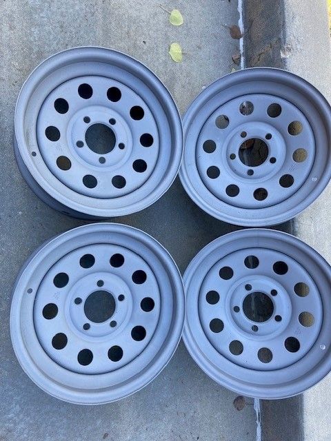 Steel wheels for trailer (15x5)