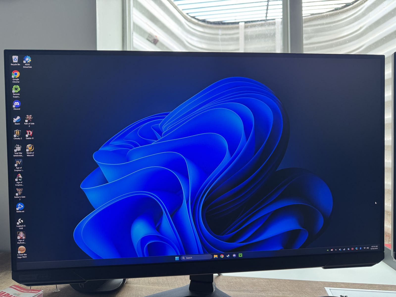 Main image 3