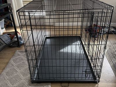 XXL Foldable dog kennel with divider and base