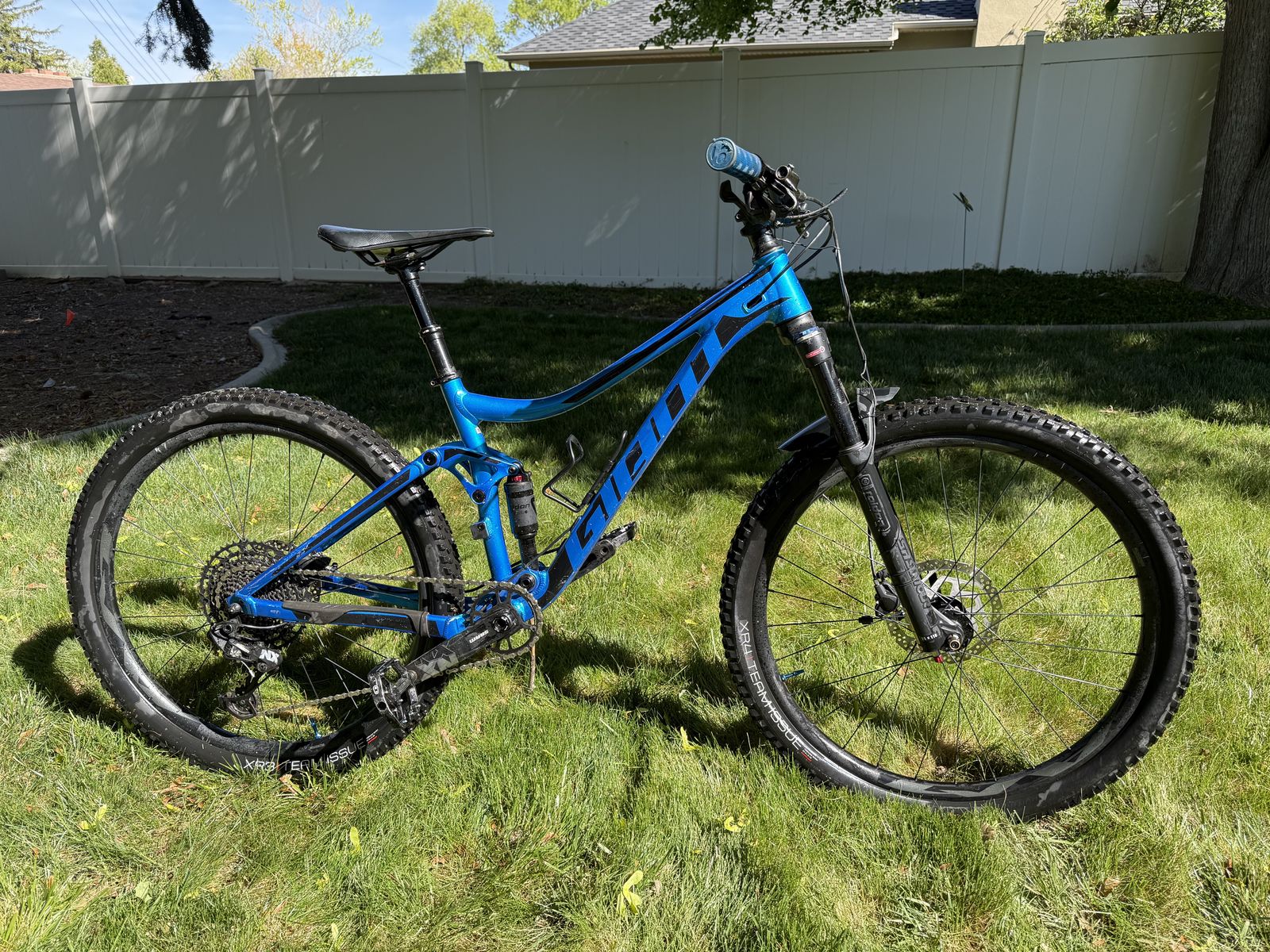 Giant Stance 2020 Full Suspension Mountain Bike Size Small - Send Offers!