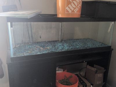 fish tank with all of the accessories