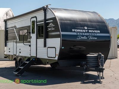 2026 Forest River East To West 221ML Booth Dinette
