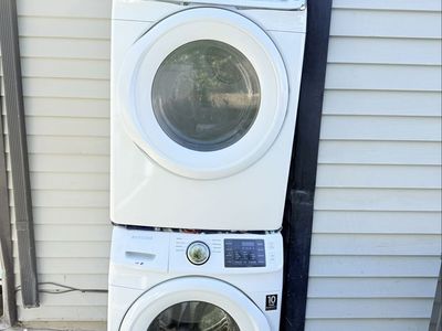 Samsung Front Load Washer and Dryer Set White