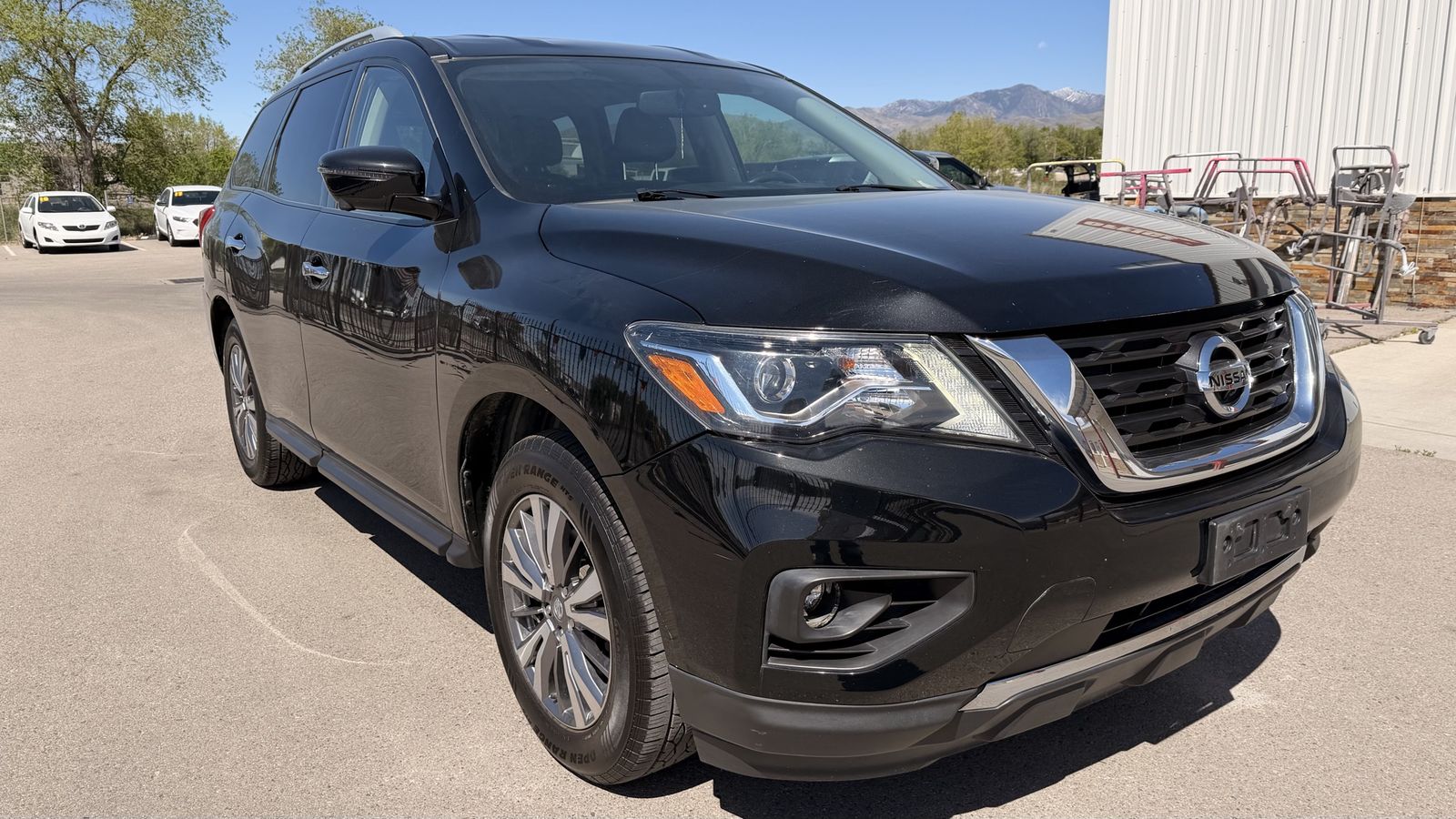 2019 NISSAN PATHFINDER SL