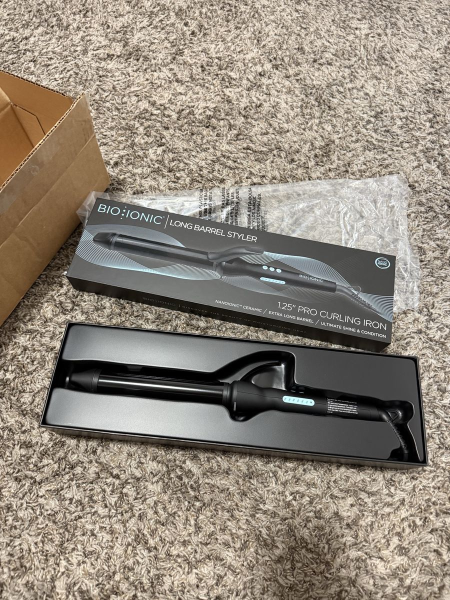 Brand new Bioionic 1.25” Long Barrel curling iron